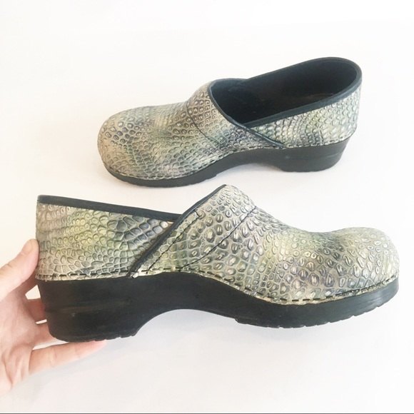 Sanita Reptile Embossed Clogs Green Leather Snakeskin Comfort Shoe Danish 40 - Picture 1 of 12